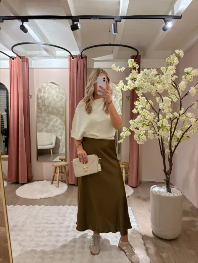 Azzurro satin skirt